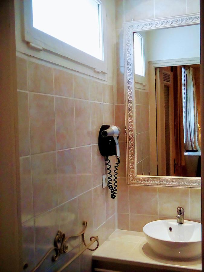 La Mirabelle-Casteil Country House Guest House Ngoại thất bức ảnh