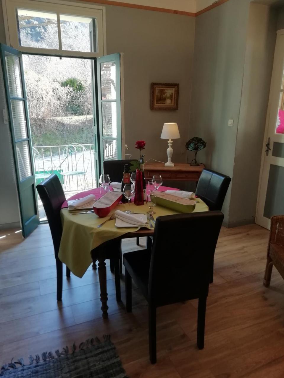 La Mirabelle-Casteil Country House Guest House Ngoại thất bức ảnh